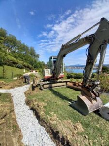 Drenajes en Donostia con excavadora